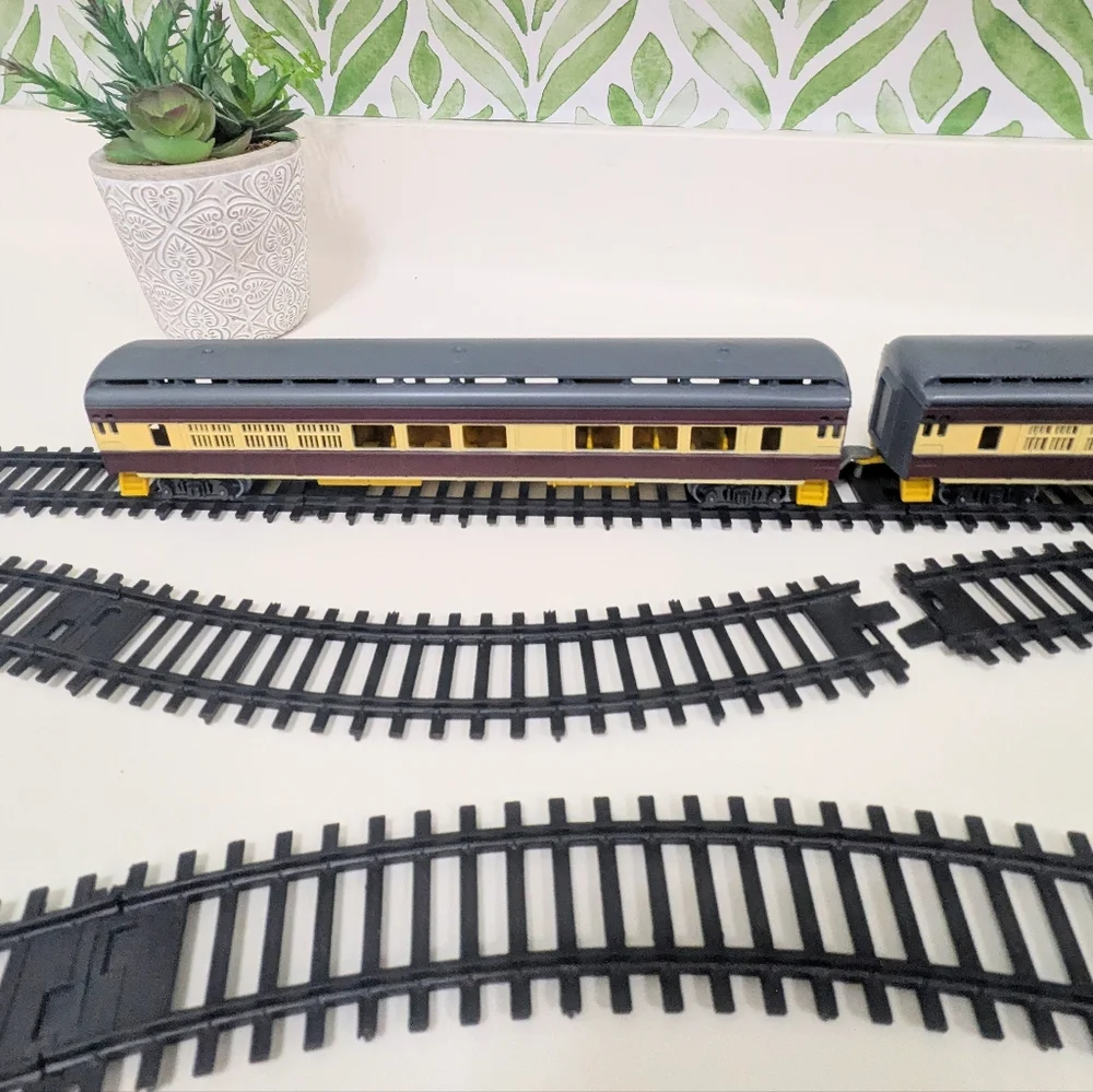 Train Parts without Engine - Picture 8 of 11